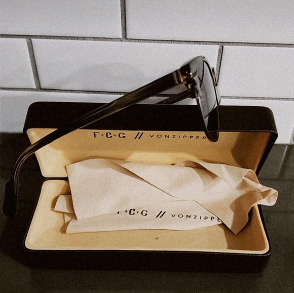 Von Zipper Glasses - Picture 3 of 3